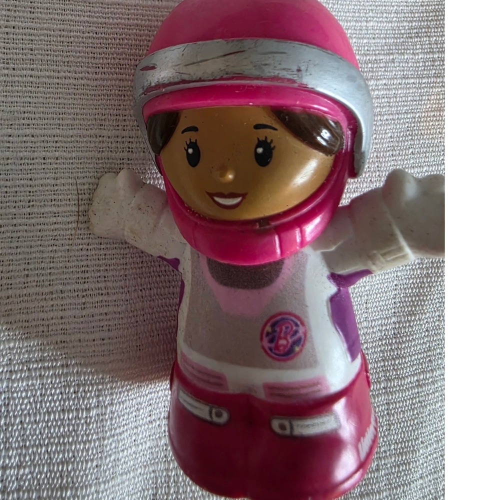 Fisher-Price Little People Barbie Snowboarder Figure Pink Helmet HCF58